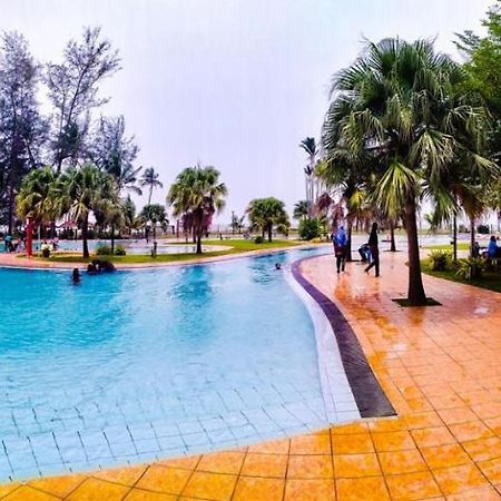 De Rhu Beach Resort Kuantan Kültér fotó