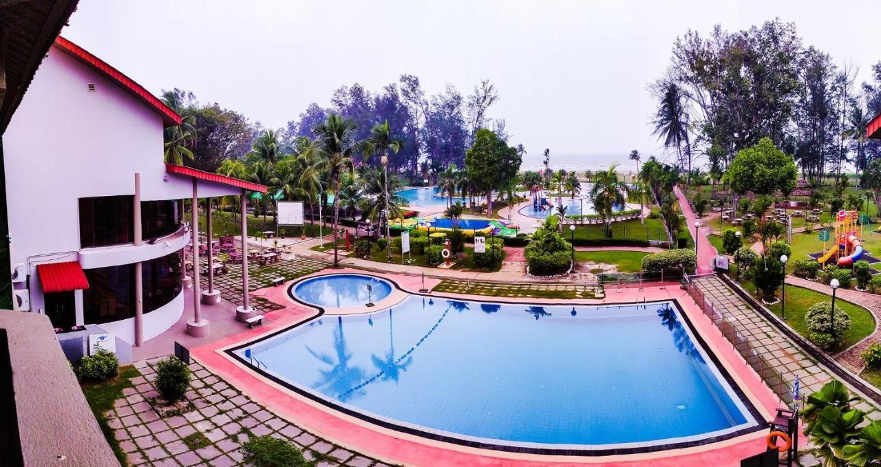 De Rhu Beach Resort Kuantan Kültér fotó