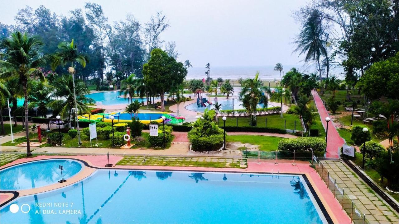 De Rhu Beach Resort Kuantan Kültér fotó